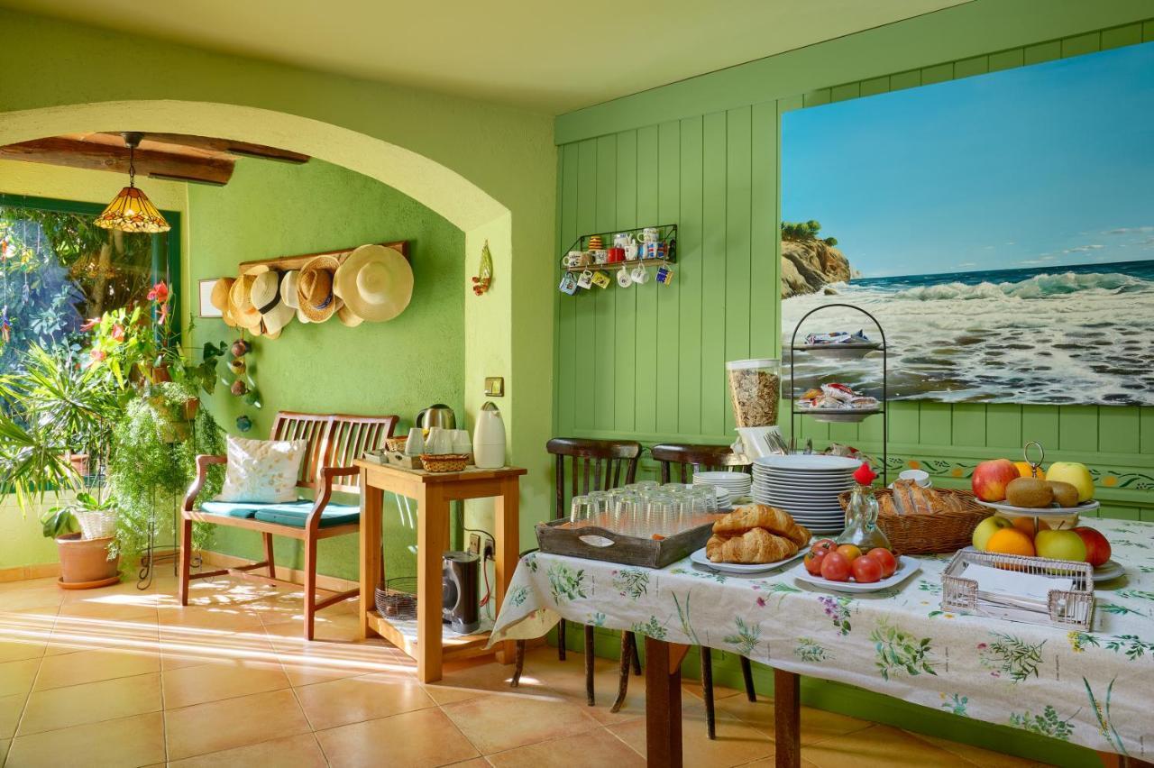 Casa Rural Can Coll Garriguella Kültér fotó
