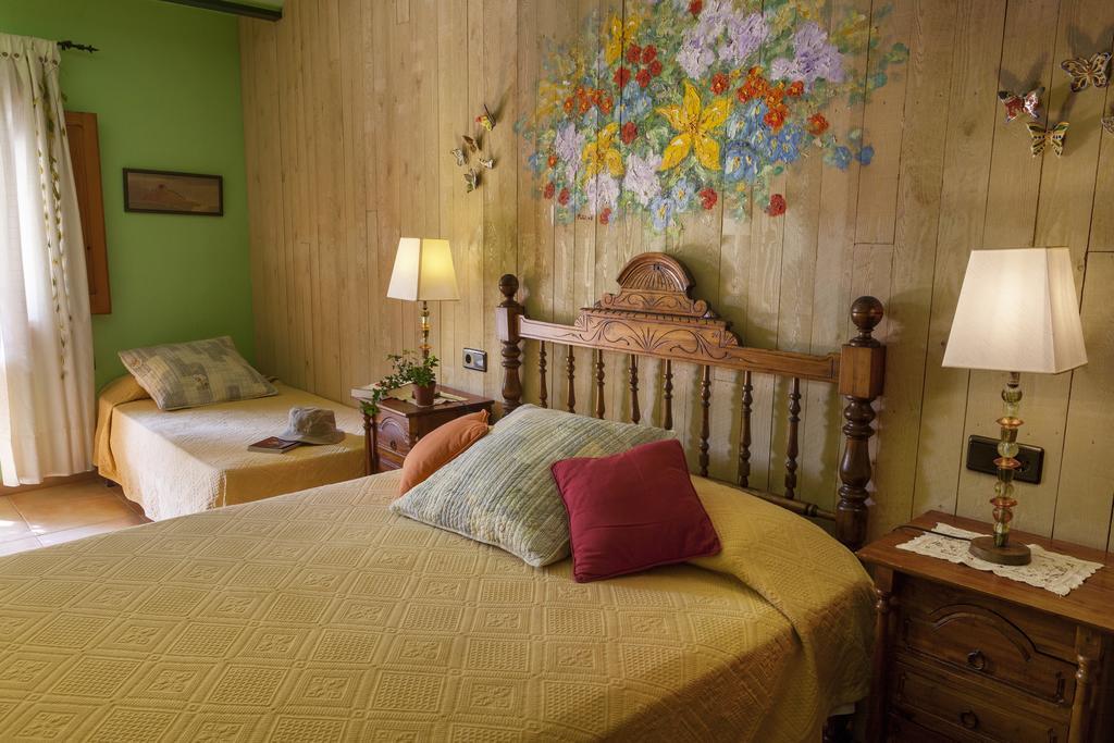 Casa Rural Can Coll Garriguella Kültér fotó